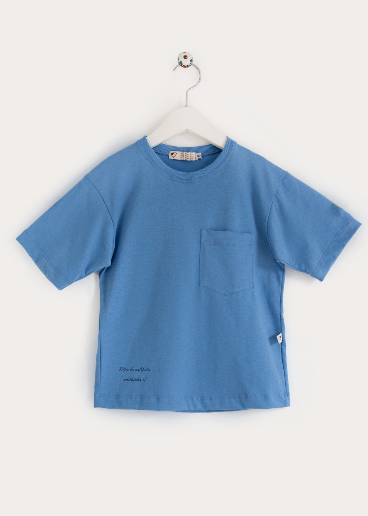 Camiseta Antikinho Poesia