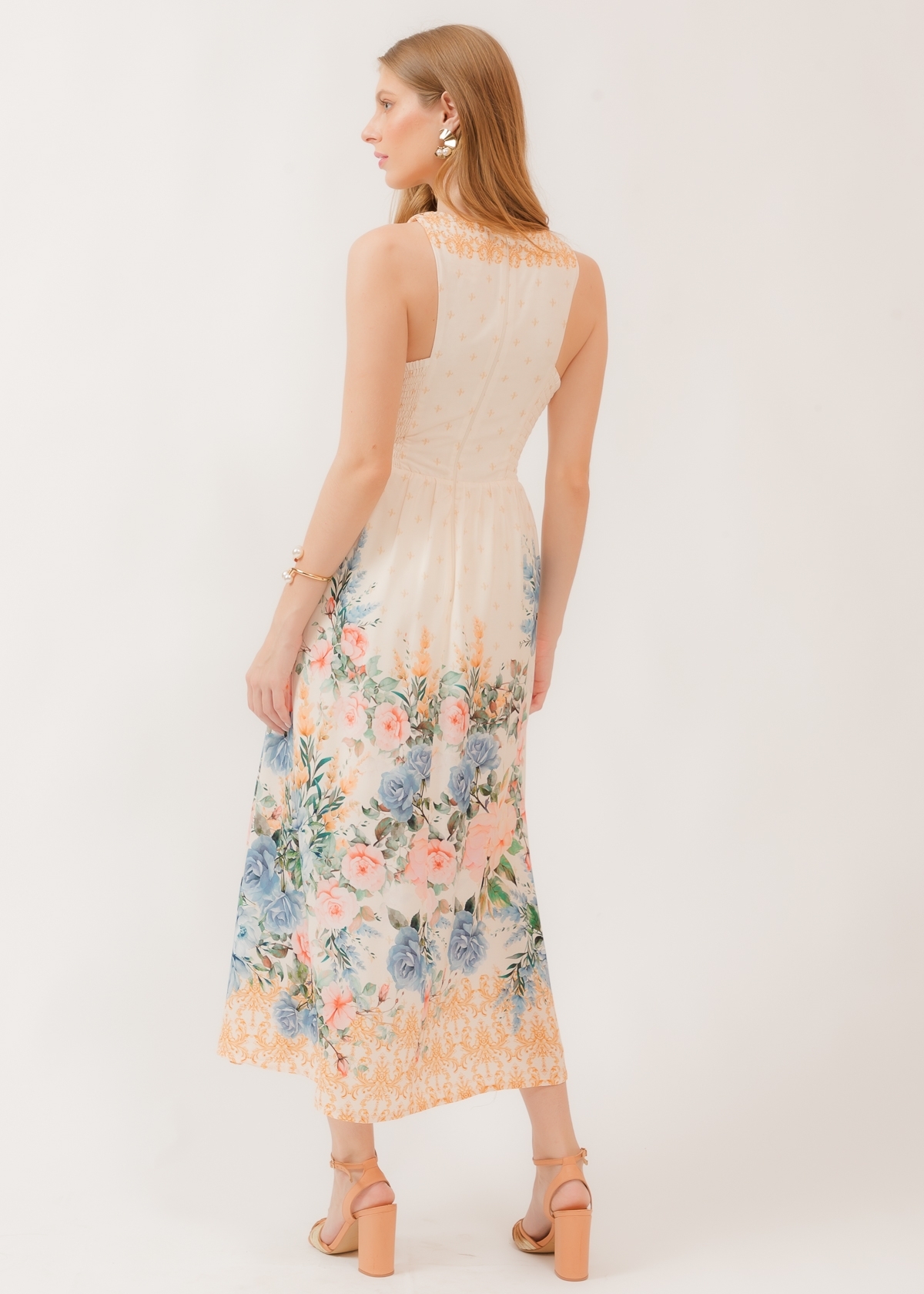 Vestido Super Midi Entre Bailes e Livros