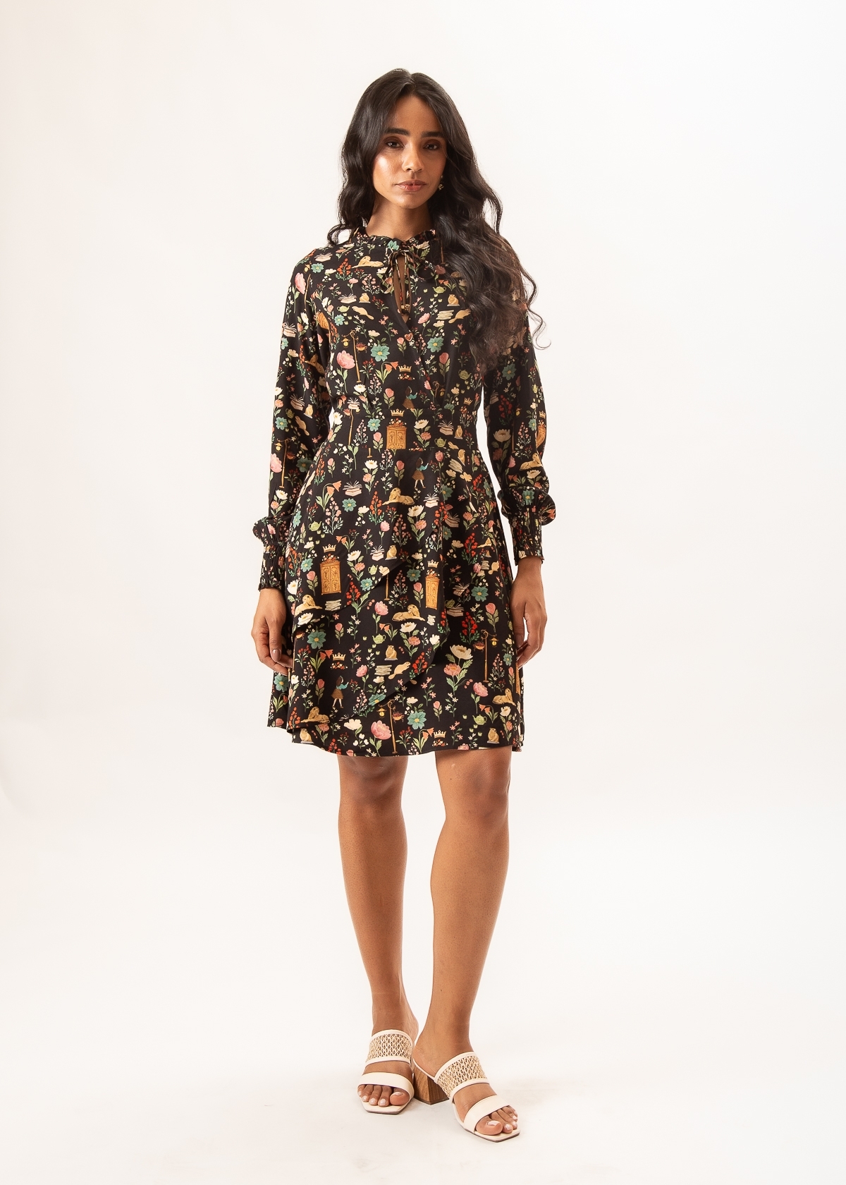 Vestido Curto Reino Secreto